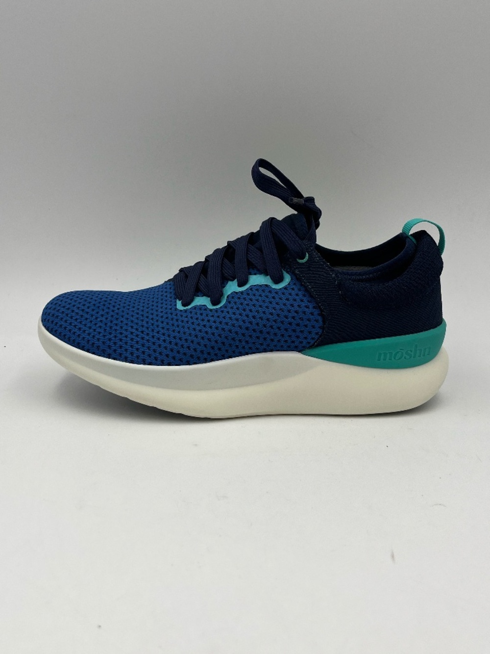 Moshn by Klogs Rhythm Sneaker, Blue Iris Colorway, Women's Size 7